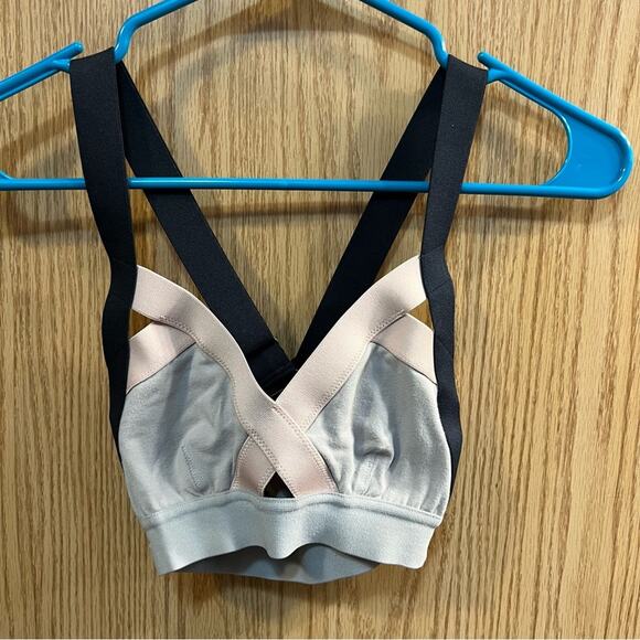 Aritzia Community Rasa Sports Bra No Padding Women's Size XS Neutral Colors - Picture 1 of 7